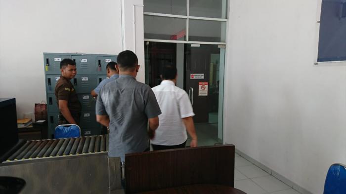 Bupati Madina Hadiri Pemeriksaan di Kejatisu 