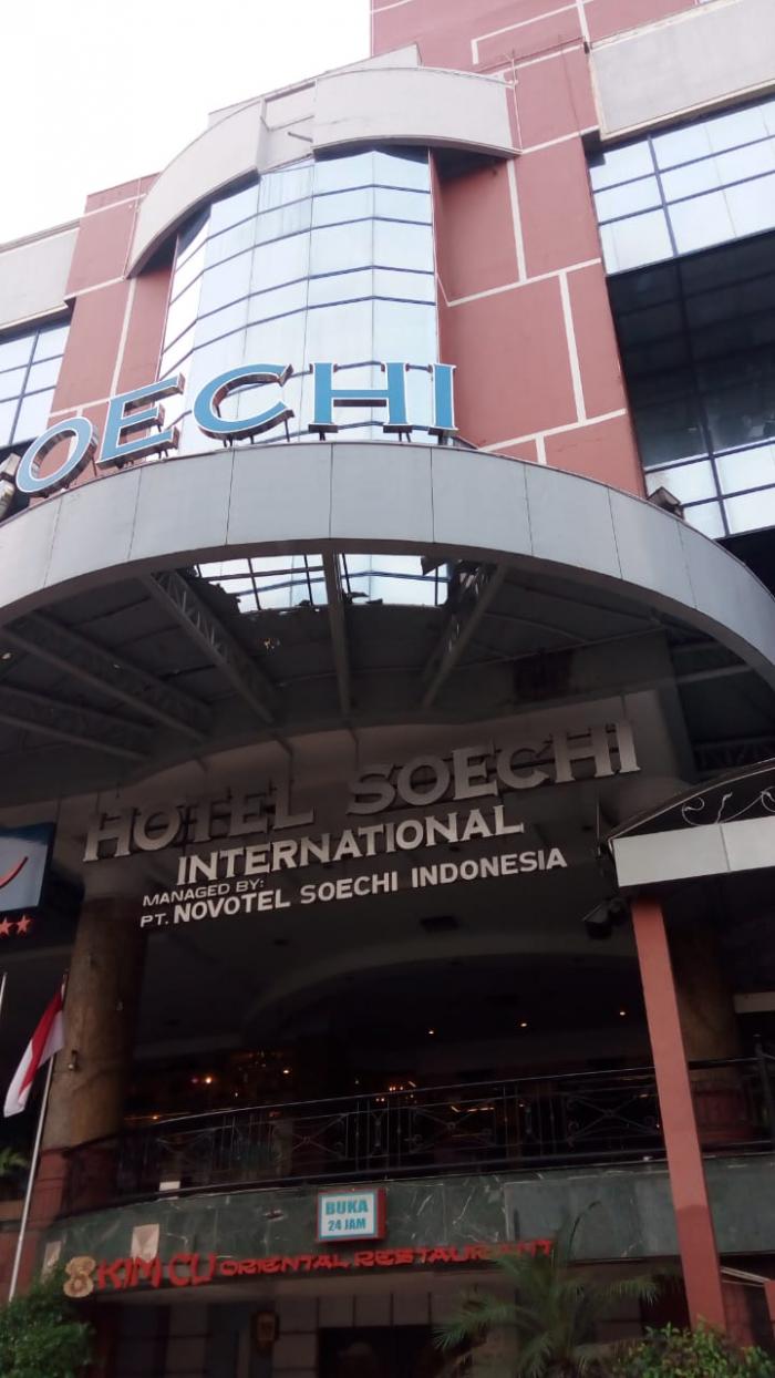 Pekerja Hotel Soechi Kritis Terjatuh dari Ketinggian 8 Meter 