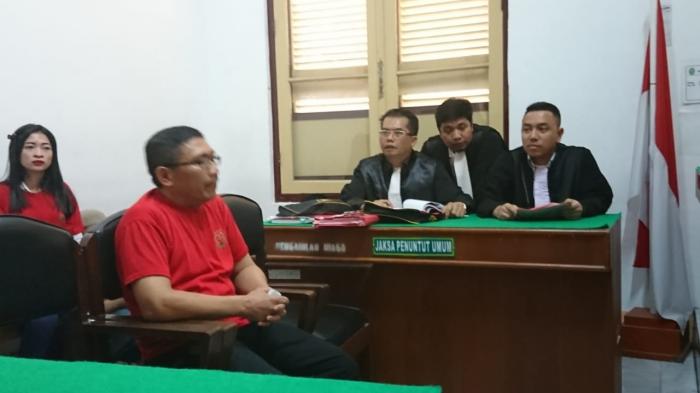 Polisi Gadungan Dituntut 3,8 Tahun Penjara 