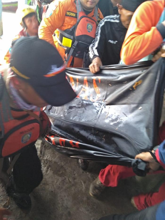 Hanyut di Sungai Denai, Remaja Ditemukan 25 Km di Laut 