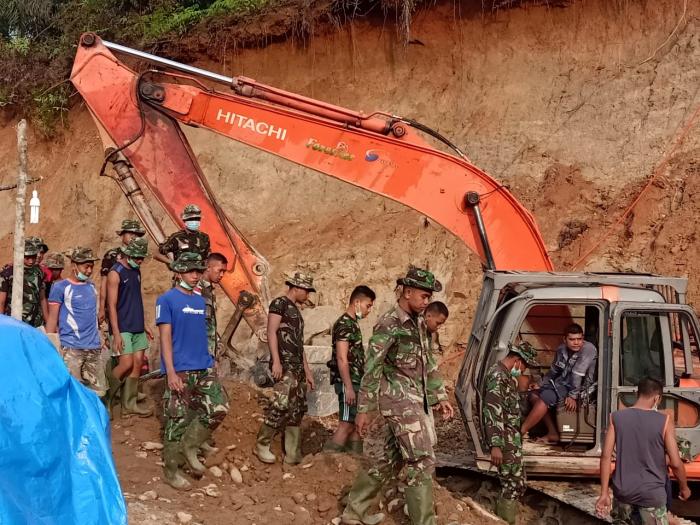 Percepat Pembangunan Jalan, Satgas TMMD Kerahkan Alat Berat