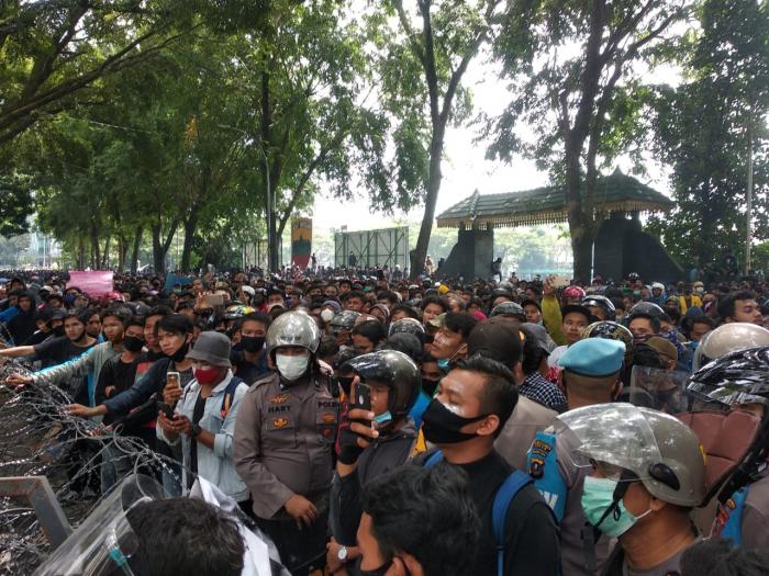 Demo Ricuh Omnibus Law di Medan Diduga Didalangi Kelompok KAMI