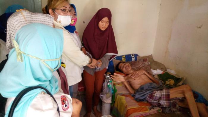 Merasa Terpanggil, SNB Beri Bantuan Kepada Warga Kompleks Bougenville