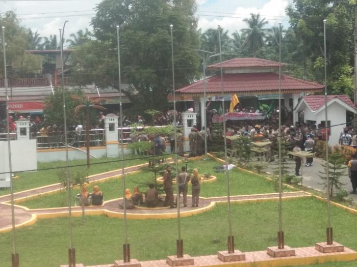 Demo Menolak Omnibus Law di Labuhanbatu Ricuh