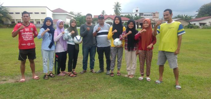 Poslab Bantu Tim Puteri Talenta Soccer FC