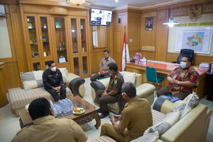 Kunjungi Kejaksaan, Pjs Bupati Labuhanbatu Bahas Penanganan Covid-19