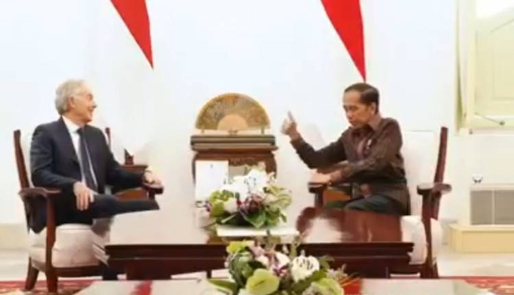 Presiden Jokowi Terima Tony Blair di Istana Merdeka