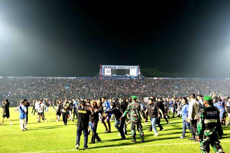 Tragedi Stadion Kanjuruhan: 129 Orang Meninggal Dunia, 180 Dirawat di RS