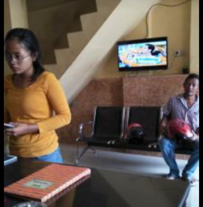 Perempuan Karyawan Advertising Dibegal