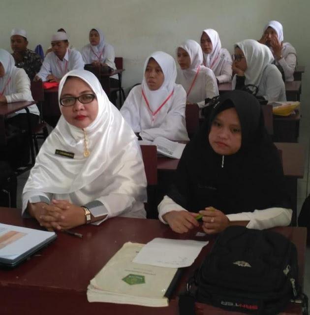 42 Guru Madrasah Ikut Perlombaan Bola Volly 