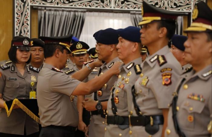 Jabatan Dansat Brimob dan Kapolres Diserahterimakan
