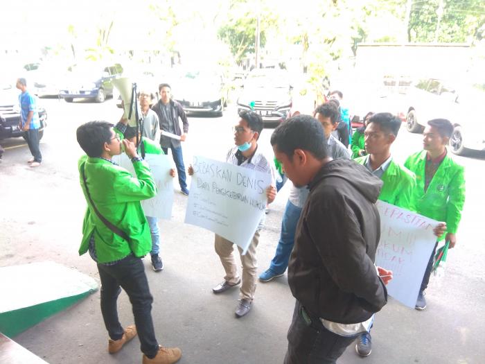 Belasan Mahasiswa Demo PN Medan, Minta Terdakwa Asusila Dibebaskan 