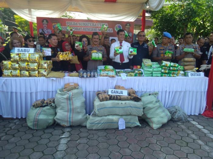 Poldasu Musnahkan Ribuan Narkotika Jenis Golongan Satu