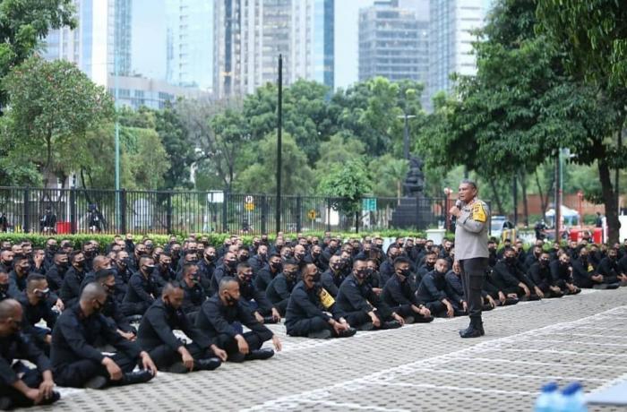 Kapoldasu Berikan Arahan Kepada Personel Brimob BKO Polda Metro Jaya