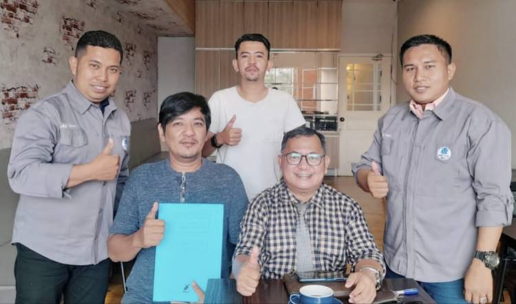 Ketua DPD PJS Riau Berikan Mandat Pembentukan PJS Rohil