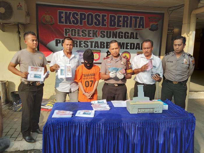 Mahasiswa Cetak Uang Palsu untuk Beli HP