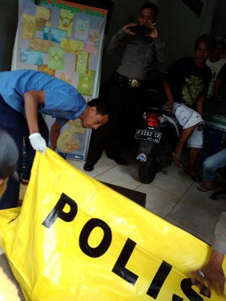 Penemuan Mayat Didepan Percetakan Fartha Jaya Bogor Tengah 