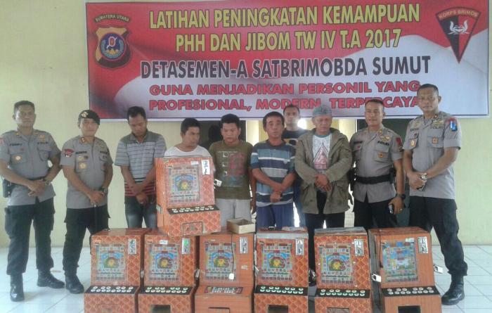 Intel Resmob Den A Tangkap Lima Penjudi Jackpot