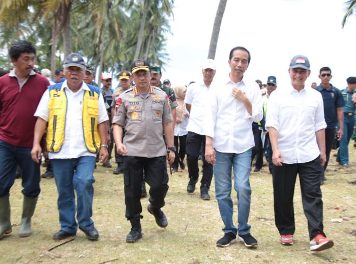 Kapolri dan Panglima TNI Dampingi Presiden Tinjau Pasca Bencana Tsunami Banten