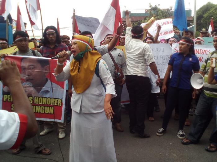 Berstatus Tersangka, Poldasu Didesak Tangkap JR Saragih 