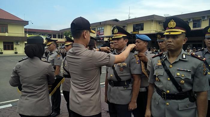 Kapolrestabes Sertijab 6 Kapolsek Jajaran