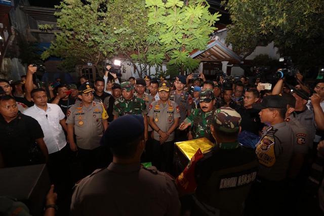 Kapolri dan Panglima Pastikan Natal Berjalan Aman