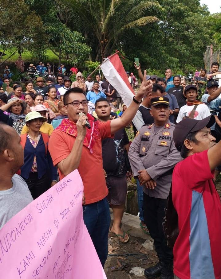 Masyarakat Desa Rih Tengah Unras Paguyuban ke PT WEP Kecamatan Kutabuluh Karo